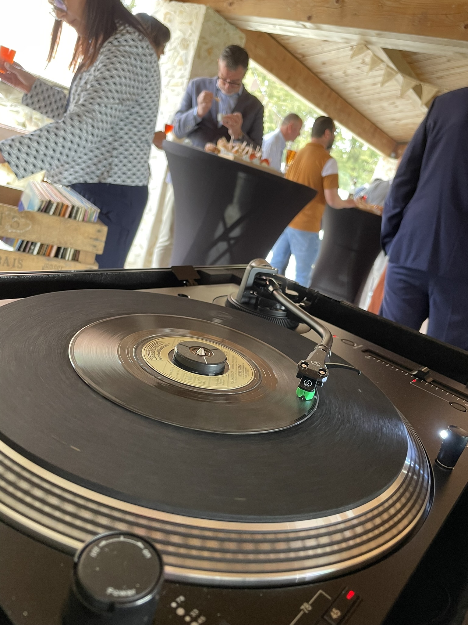 Animation vinyle originale pour mariage en Vendée