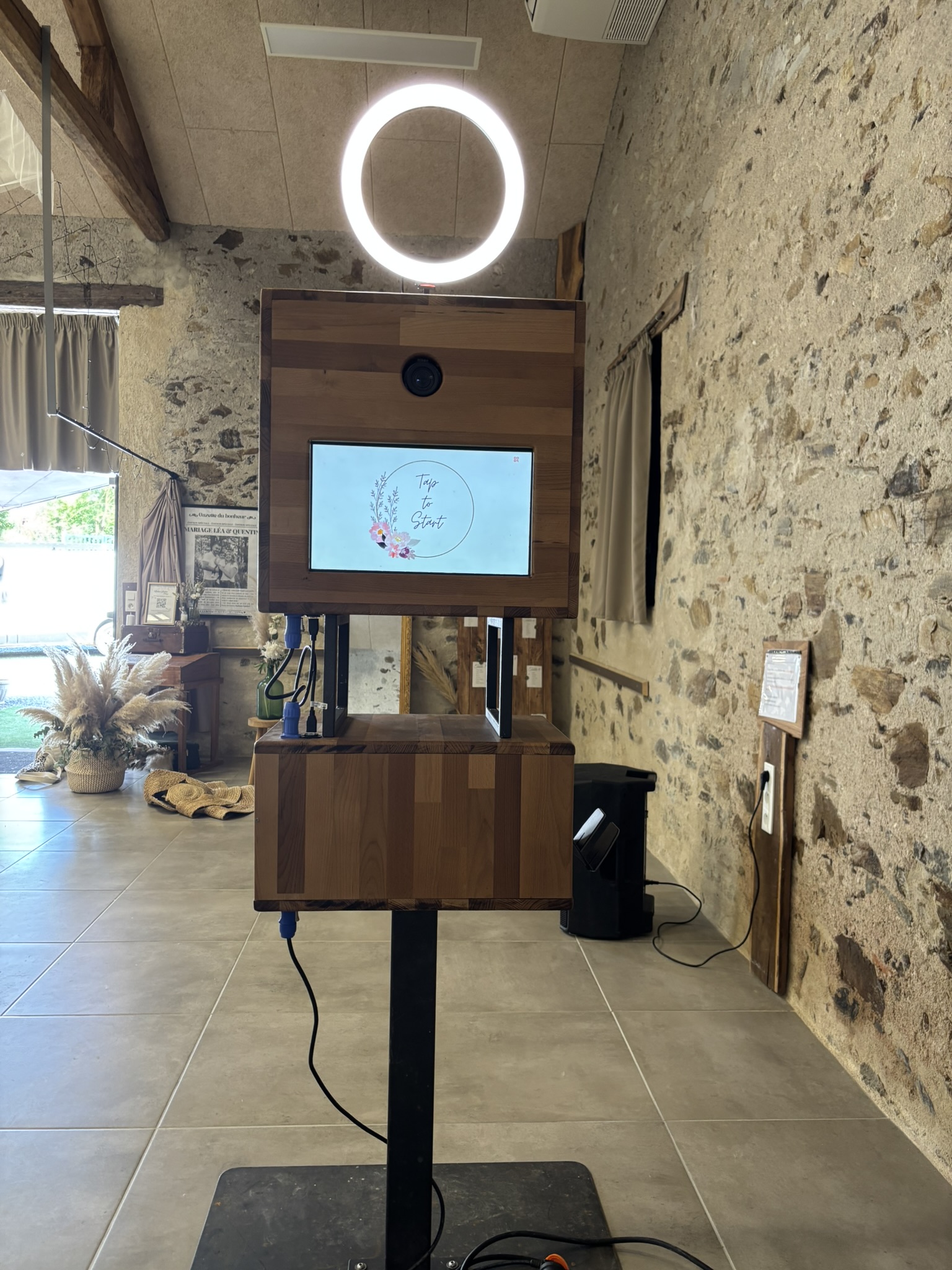Photobooth avec impressions instantanées pendant un mariage